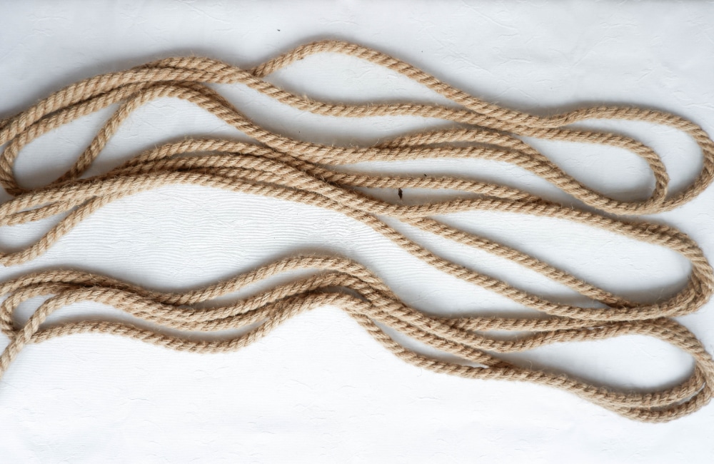 jute-rope-measured-out