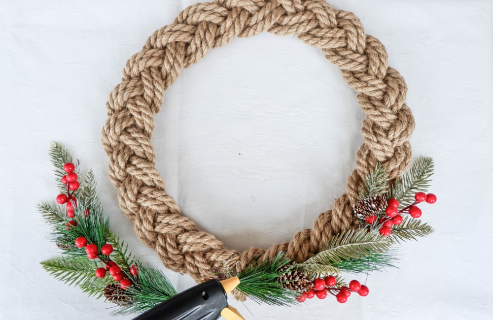 longer-garland-pieces-glued-to-christmas-wreath