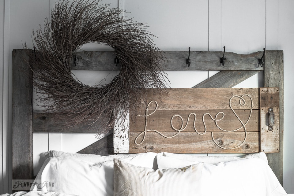rope-love-sign