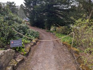 rope-road-barrier